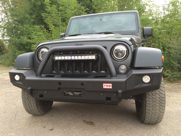 Бампер РИФ силовой передний Jeep Wrangler JK 2007-2018 с доп. фарами и центральной защитной дугой