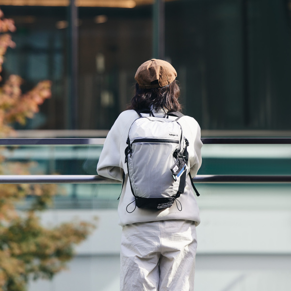 3 Рюкзак туристический Naturehike Hydrogen 15 л, белый