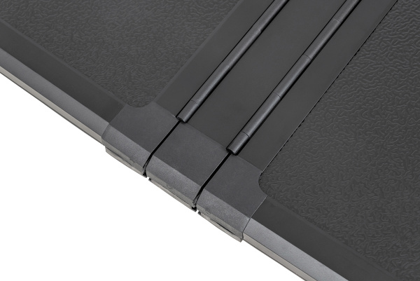 Крышка кузова РИФ для Volkswagen Amarok 2023+, трёхсекционная 1540х1600/1560 мм, алюминиевая, черная