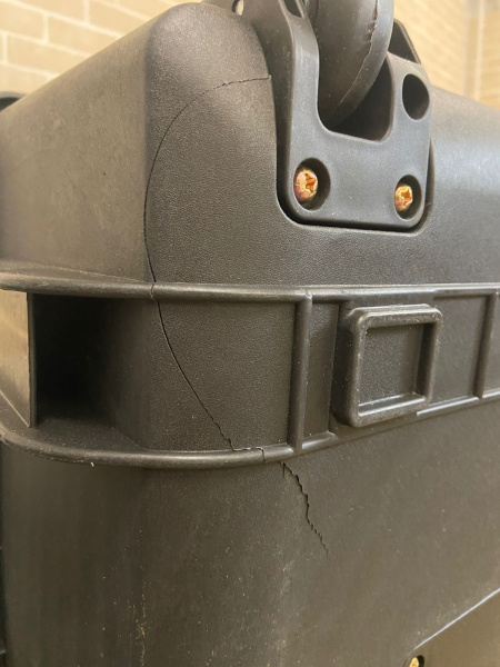 4 Кейс защитный ударопрочный РИФ 828х467х280 мм IP67 на колесах с телескопической ручкой (уценка)