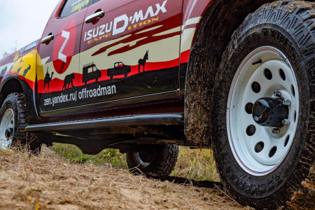 Пороги РИФ силовые Isuzu D-MAX