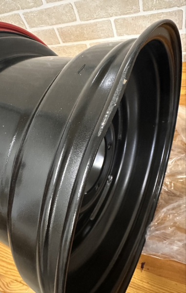 Диск усиленный УАЗ стальной черный 5x139,7 10xR15 d110 ET-44 с бедлоком (красный) уценка