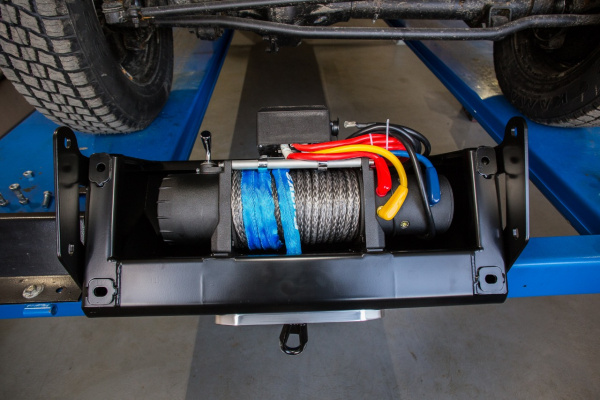 Площадка РИФ для скрытой установки лебёдки с защитой рулевых тяг УАЗ Хантер