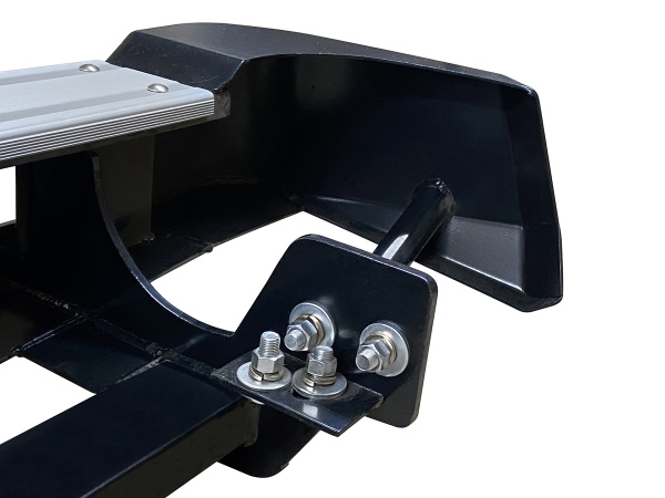 Бампер задний PIAK с фаркопом Toyota Hilux 2005-2014