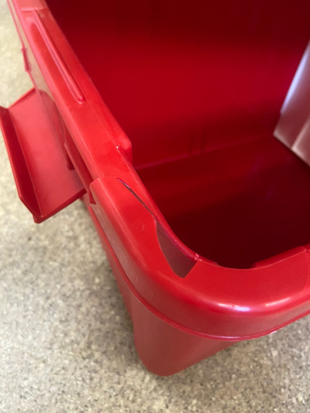 1 Ящик экспедиционный IRIS RV BOX 800 c двойной разделенной крышкой, WHITE/RED. 78,5x37x32,5 (уценка