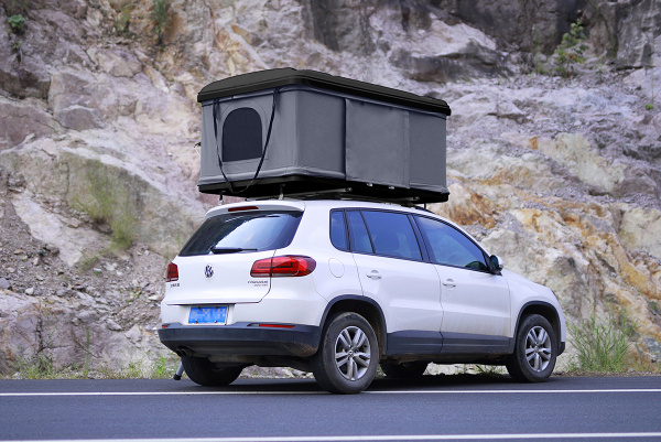 Палатка на крышу автомобиля РИФ Hard RT04-125, корпус черный, тент серый Палатка на крышу автомобиля РИФ Hard RT04-125, корпус черный, тент серый