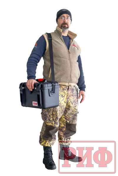 Лебёдка переносная РИФ 3500ASR c малой площадкой и проводами, синтетический трос (в защитном кейсе) Лебёдка переносная РИФ 3500ASR c малой площадкой и проводами, синтетический трос (в защитном кейсе)